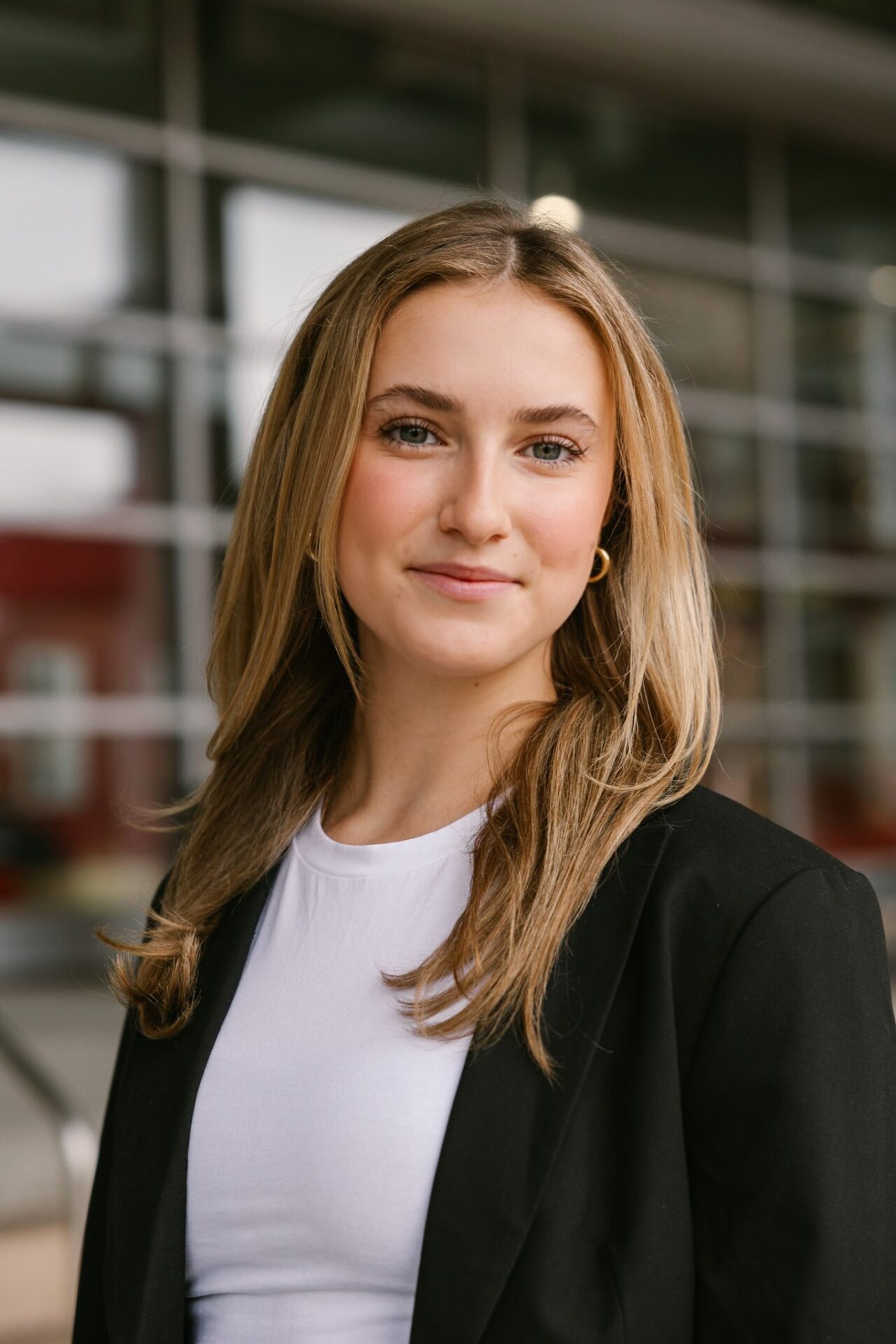 Headshot of Lucy Murdock