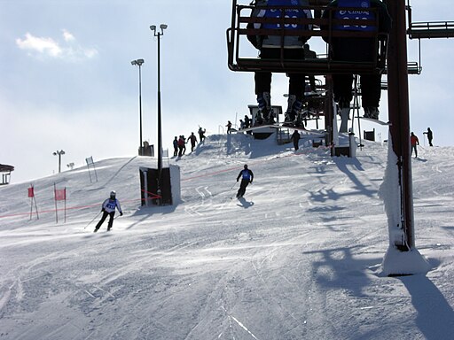 Wilmot Mountain Ski Resort, Wilmot, Wisconsin. Image credit: By Rickdrew at English Wikimedia Commons